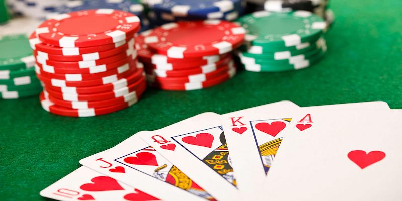 Chi tiết về cách chơi poker online từ Eu9 đúng luật