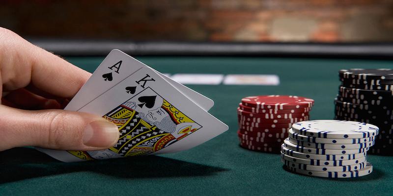 Giới thiệu tổng quan về hình thức poker từ Eu9